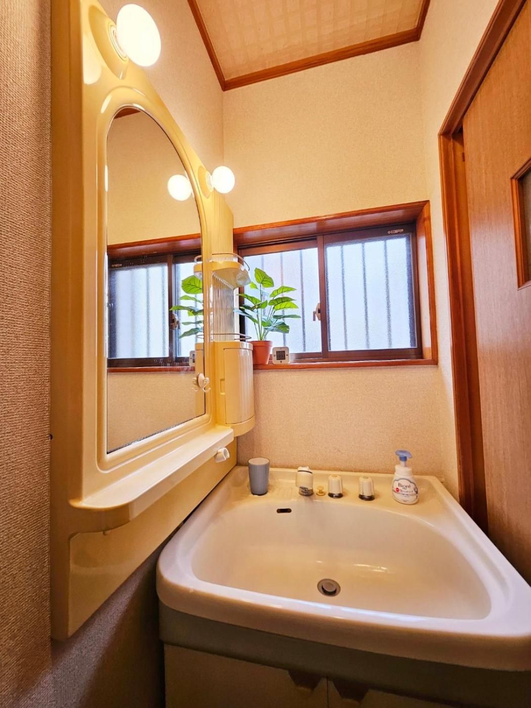 Asahistay -koiwa, Free Parking O, Whole Family House, Japanese Garden Taste Apartment *