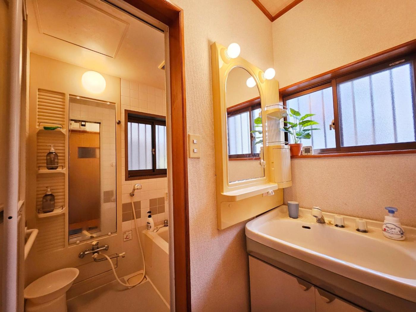 Apartment Asahistay -koiwa, Free Parking O, Whole Family House, Japanese Garden Taste Tokyo